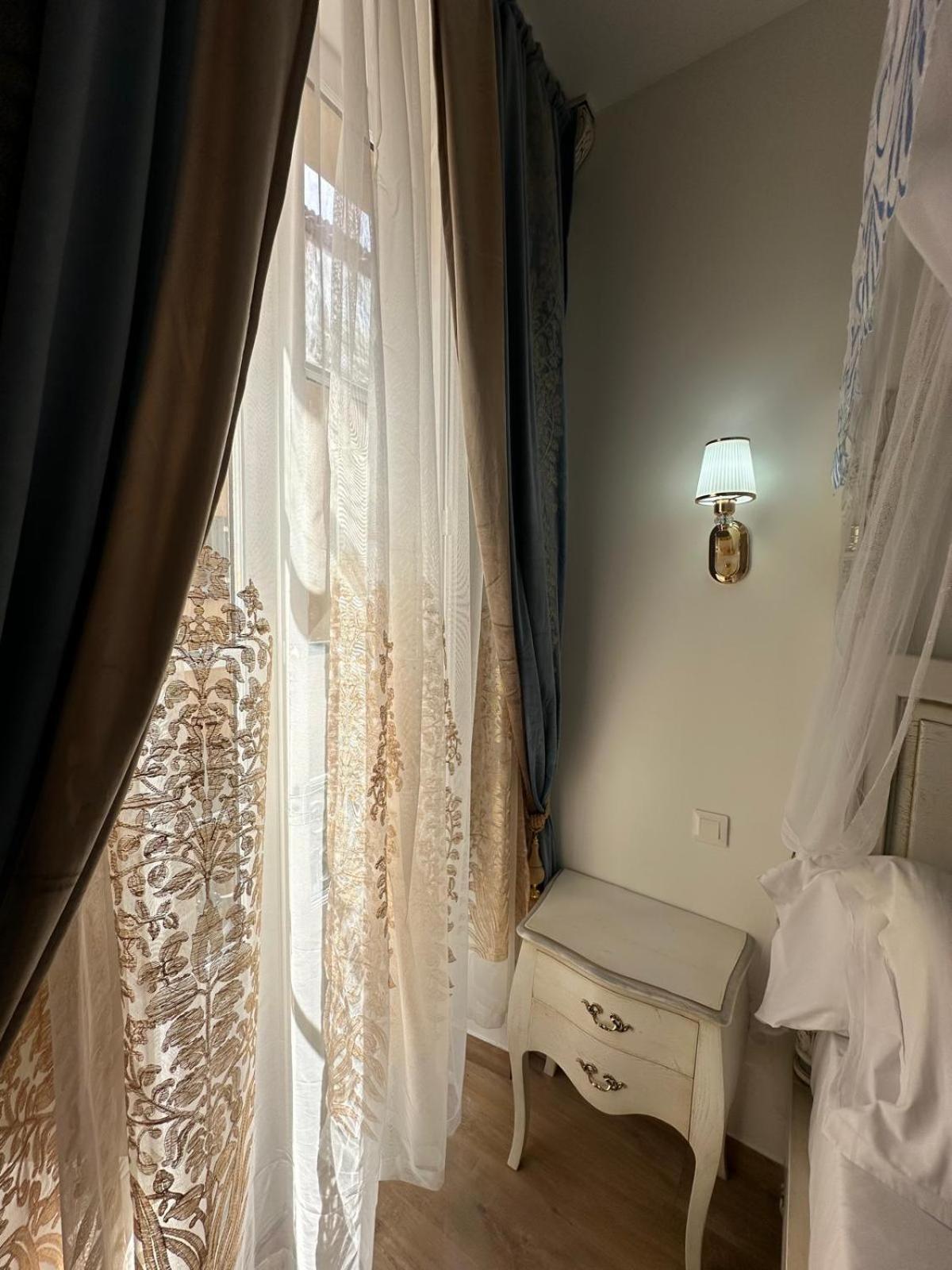 Studio A Baldaquin Du Cloitre Нарбонна Экстерьер фото